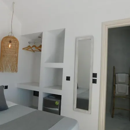 Thira Sun Bed & Breakfast Firá