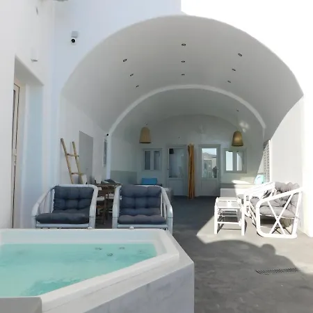 Thira Sun Bed & Breakfast Firá