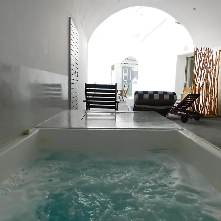 Thira Sun Bed & Breakfast Firá